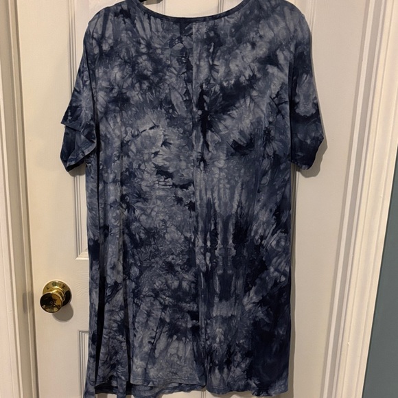 Blue Tie-Dye Short Sleeve Women's Top - Picture 7 of 7
